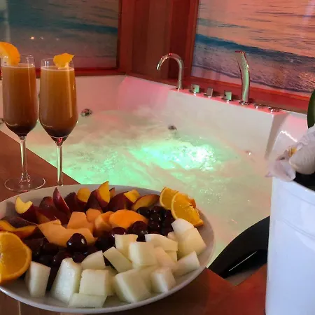 Alojamento de Acomodação e Pequeno-almoço Dream & Relax Fiore 4*